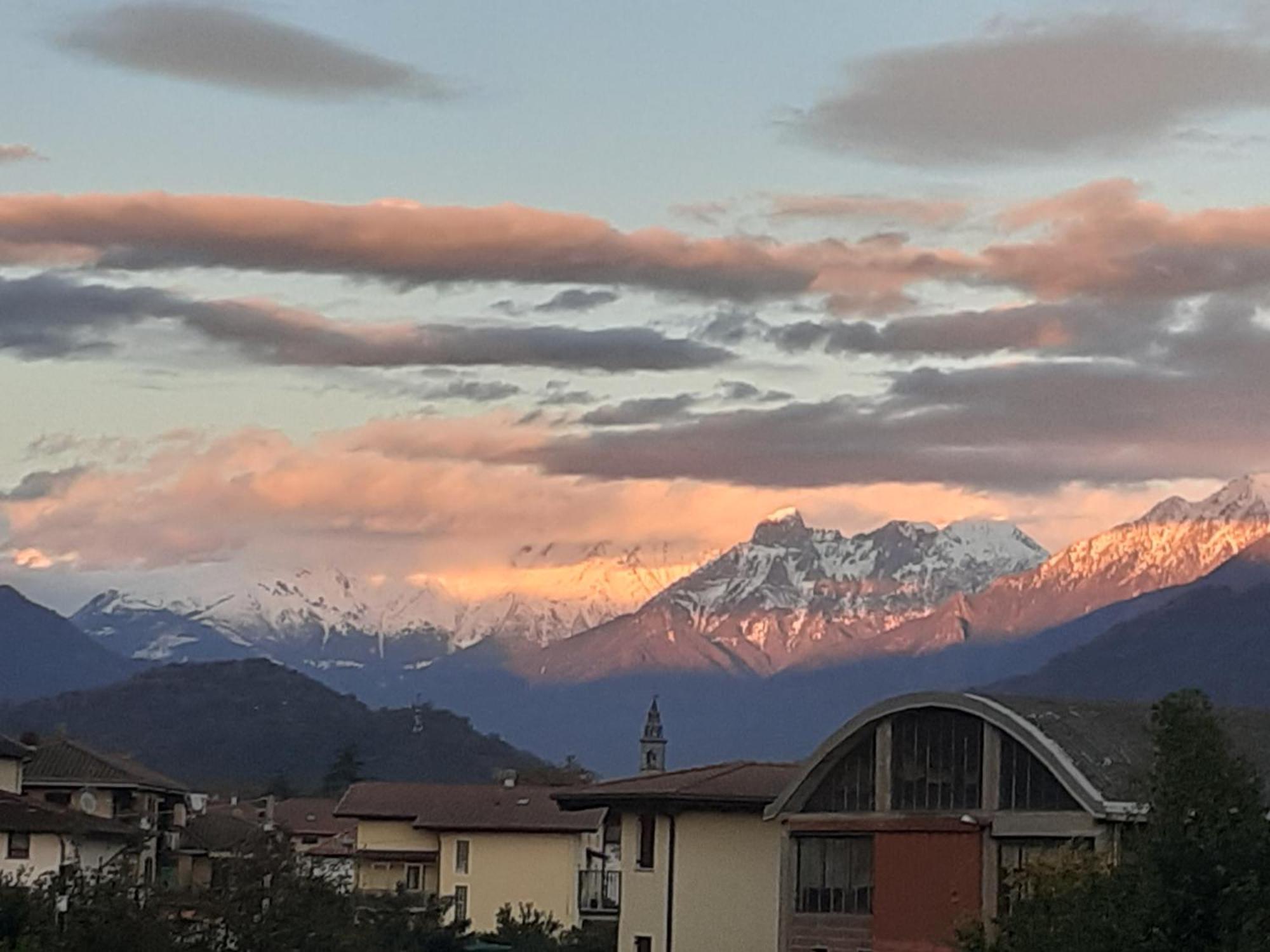 B&B Daniela Darfo Boario Terme Exterior photo